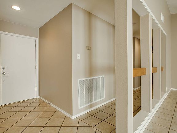 4th image of 15311 Eaglebrook St