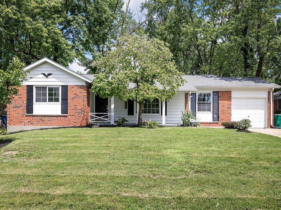 1st image of 2105 Canterbury Dr