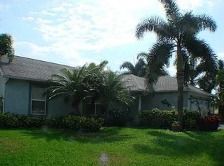 441 Oak St, Sebastian, FL 32958