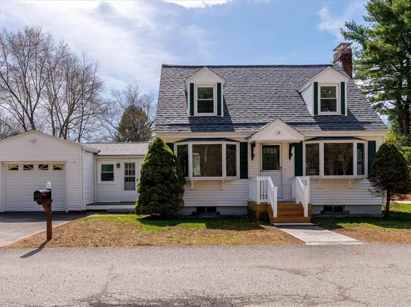 12 Brook St, Ayer, MA 01432