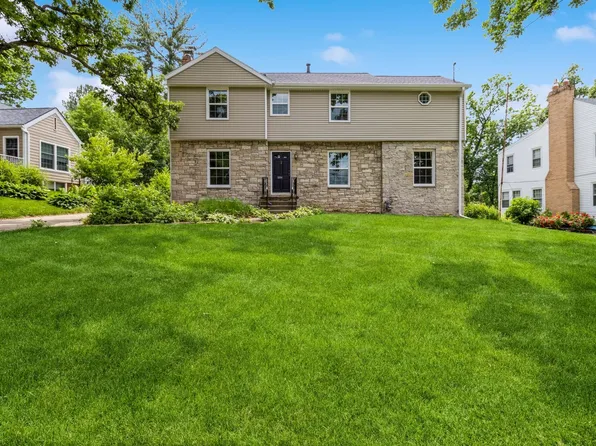 5804 Harwood Dr, Des Moines, IA 50312