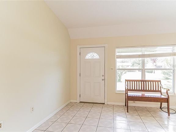 3rd image of 1179 Park Dr