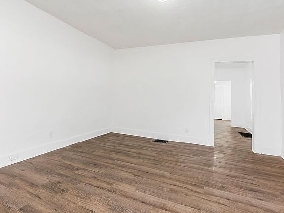 5th image of 11230 Felton St