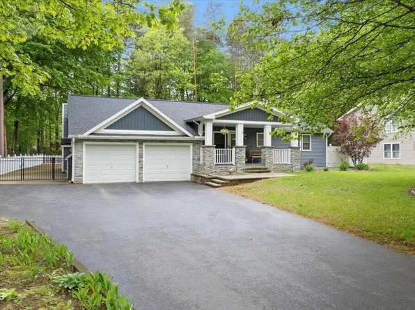 7 Wineberry Lane, Ballston Spa, NY 12020