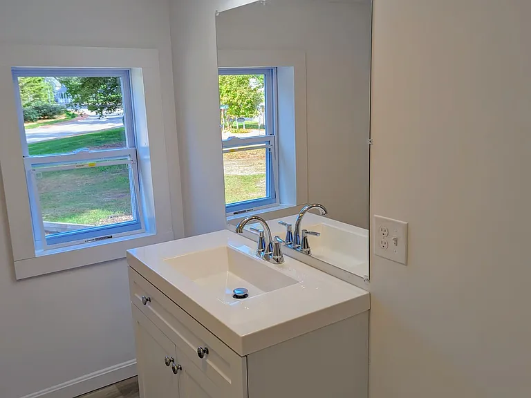 47 Exeter Rd #B — Photo 12