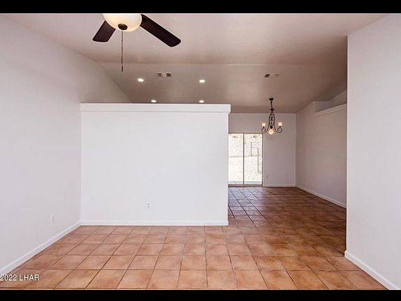 4th image of 3248 Chemehuevi Blvd