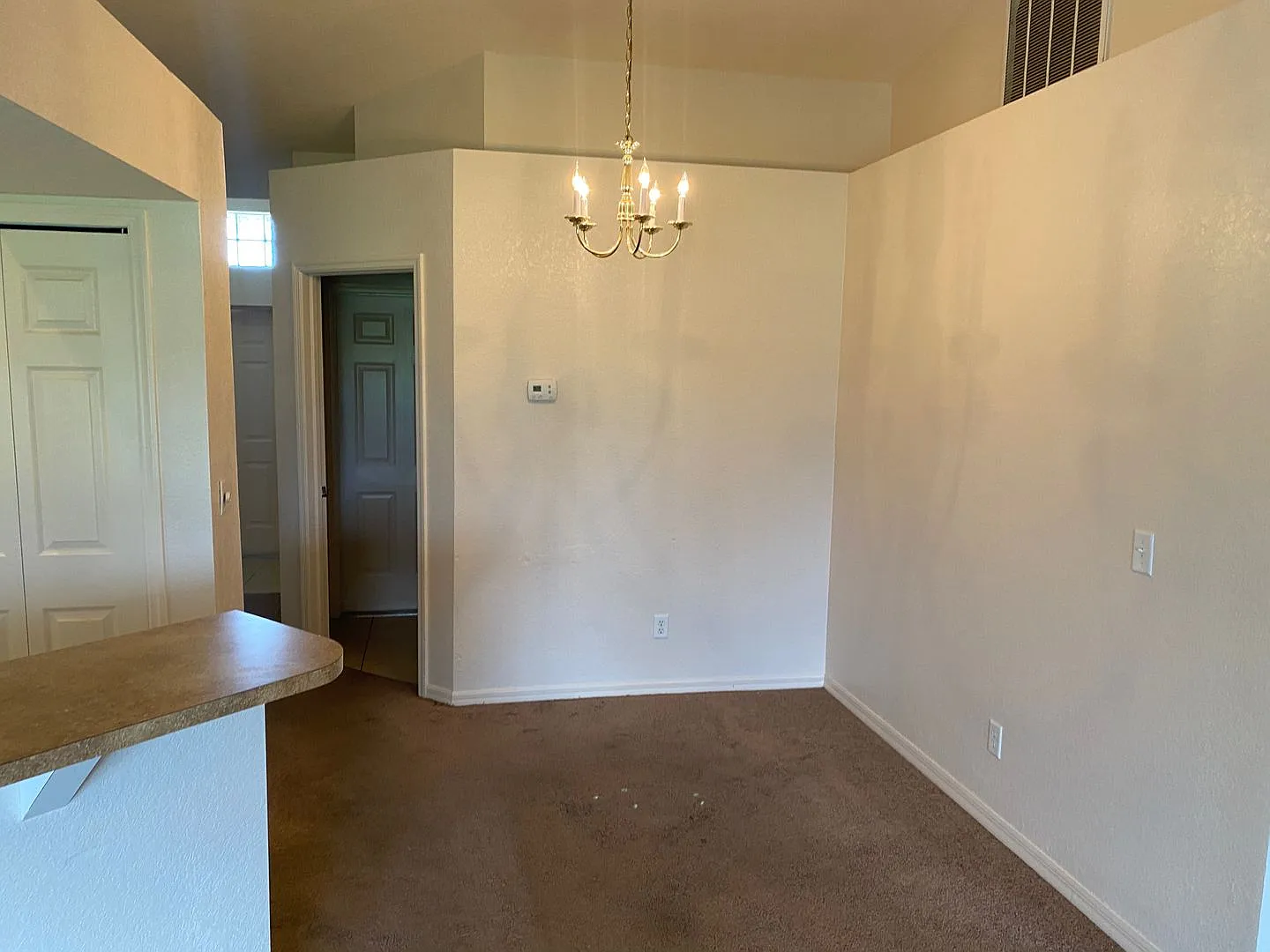 Coming soon 3 bedroom 2 bathroom single family home. — Photo 2