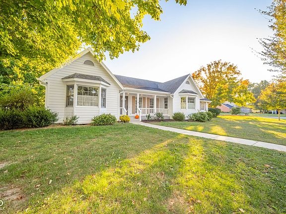 3rd image of 1315 Woodbrooke Dr