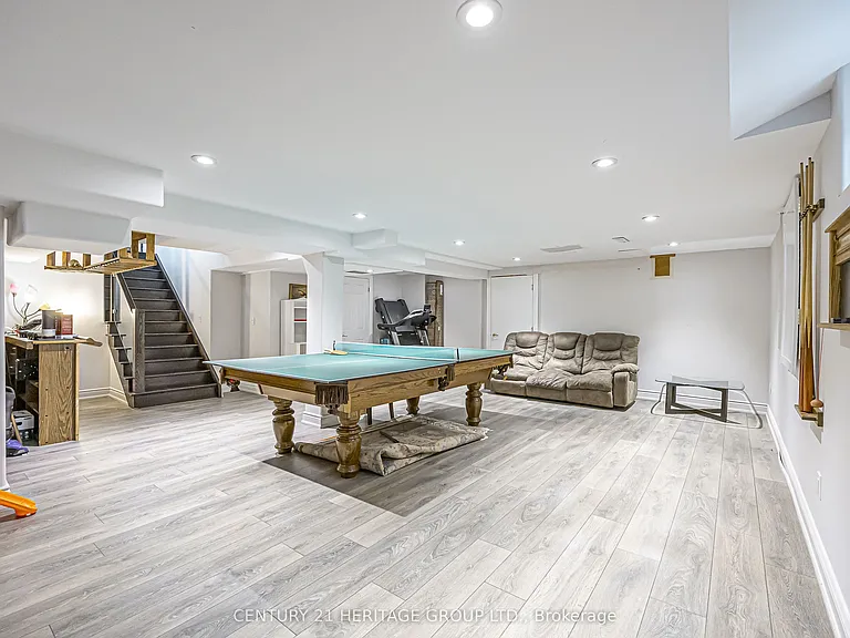 120 Kootenay Rdg — Photo 31