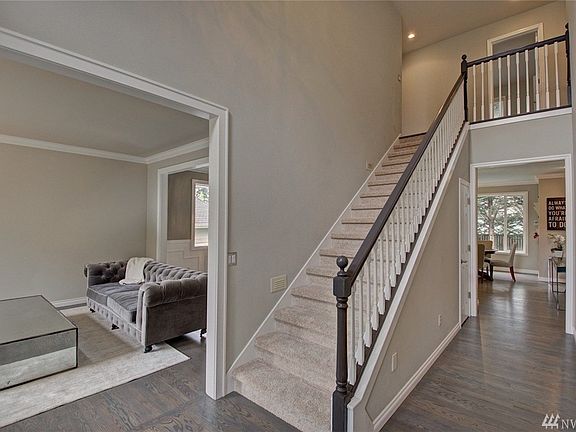 4th image of 3014 Bonshaw Ct SE