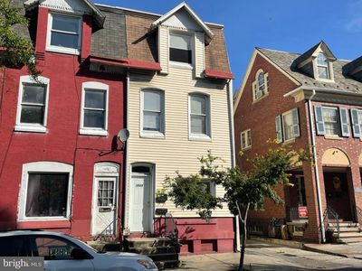 1039 Walnut St, Reading, PA, 19601