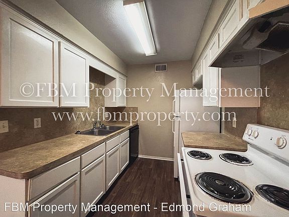 5th image of 1207 N Clay St APT 7