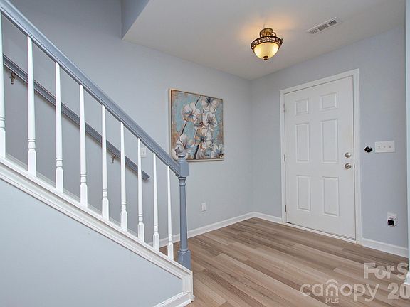 4th image of 3819 Cameron Creek Dr