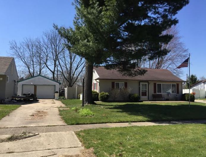 2nd image of 2434 Rebecca Ln
