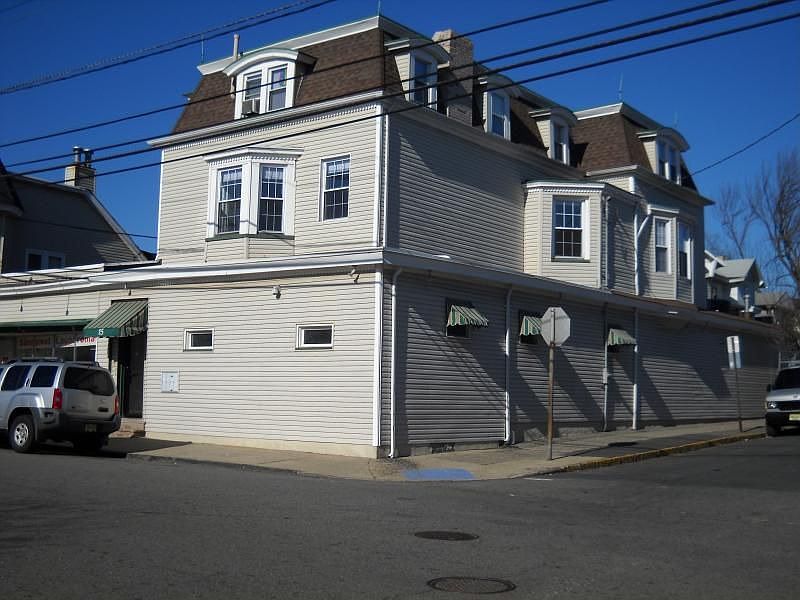 1st image of 15 Freeman St