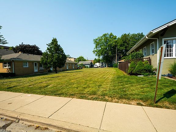 3rd image of 368 Graceland Ave