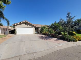 6044 N McCaffrey Ave, Fresno, CA 93722