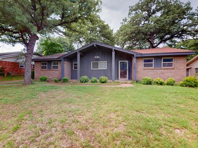 716 W Pleasantview Dr, Hurst, TX, 76054
