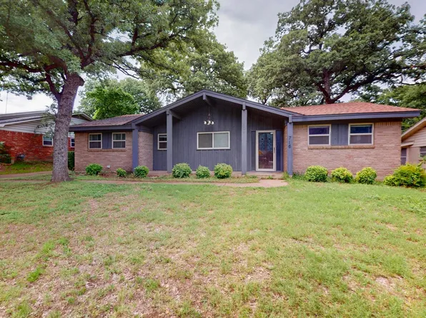 716 W Pleasantview Dr, Hurst, TX 76054