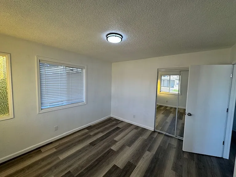 624 Berrydale Ave — Photo 6