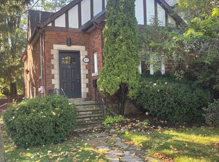 495 Saint Germain Ave, Toronto, ON M5M 1X3