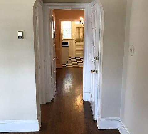 3rd image of 3328 W Grace St APT 2