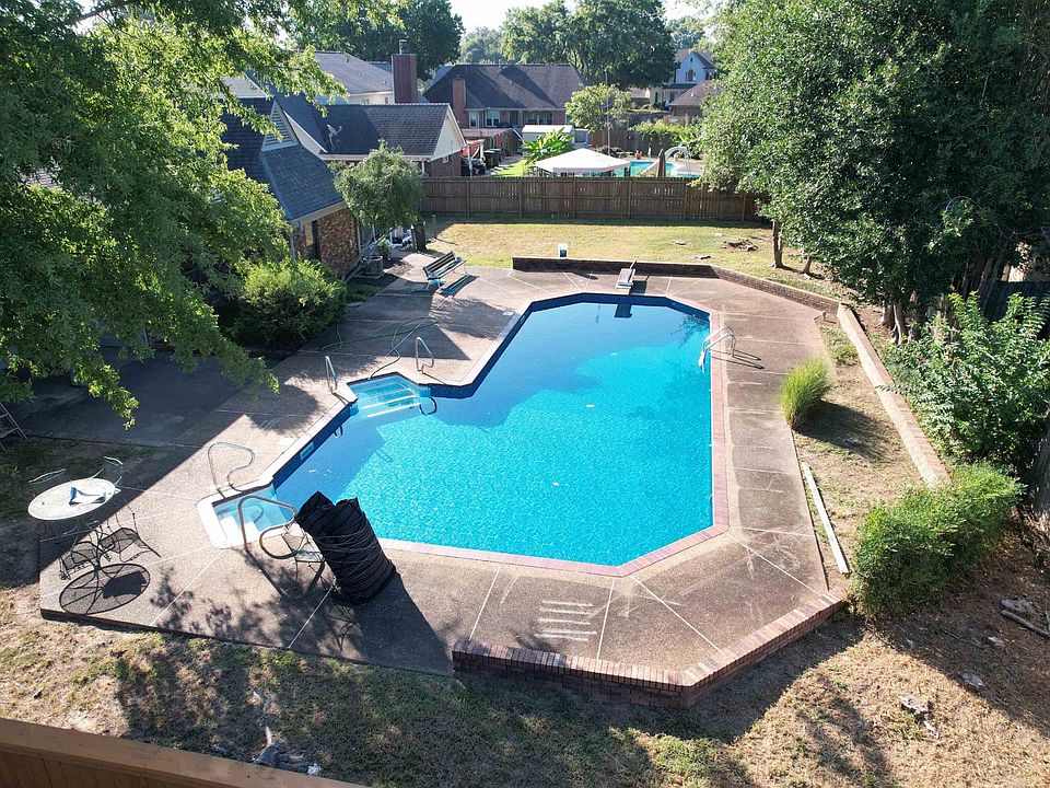 1st image of 3367 Sara Woods Dr