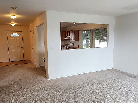 5th image of 6 A Ave #B
