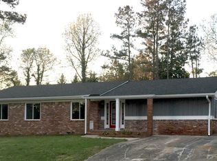 15 Christian Dr, Newnan, GA 30263