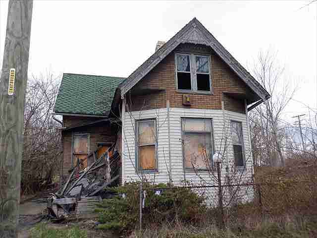 3139 St Joseph