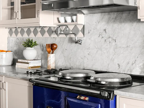 222 East 11th Street image 11 of 30