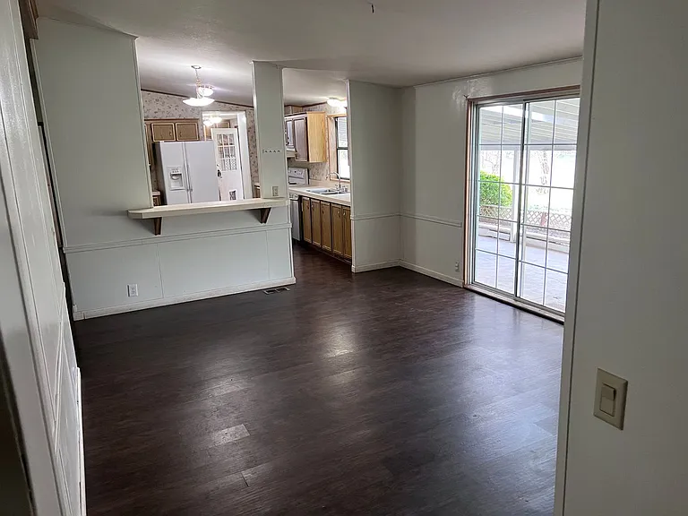 22195 Vallotton Ln — Photo 11