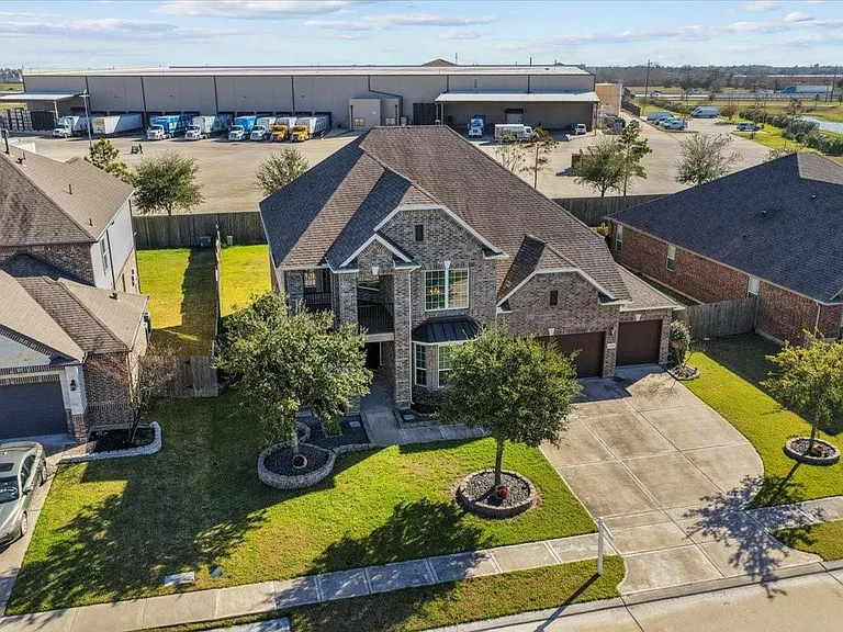 13814 Russell Ct — Photo 44