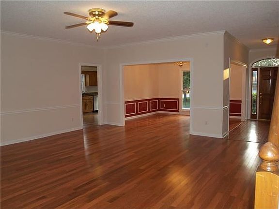 3rd image of 3018 Belgrave Dr #D
