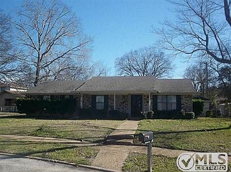 1st image of 1709 Williamsburg Cir