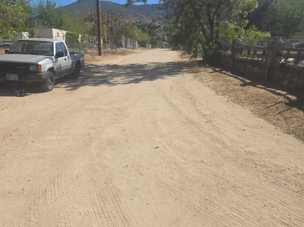 321-130-32 Lazy Ln, Onyx, CA 93255