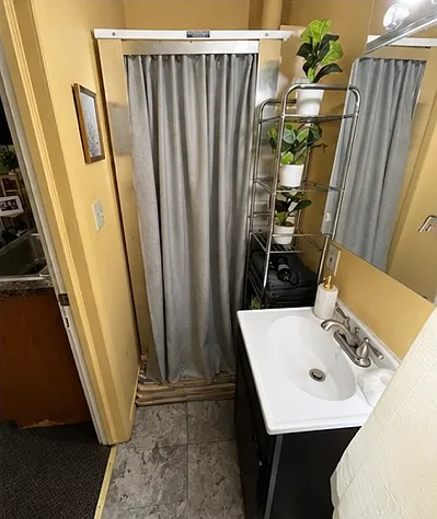 541 W Spring St #2 — Photo 5
