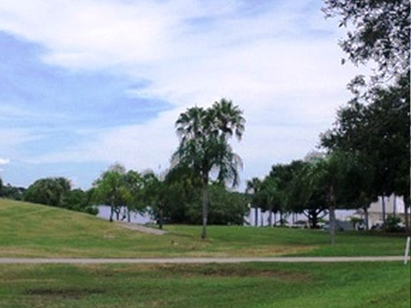 4th image of 2103 Pier Dr #1079