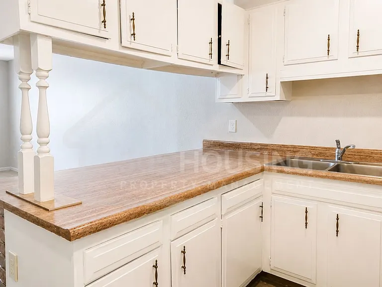 503 Pennsylvania St SE #10 — Photo 10