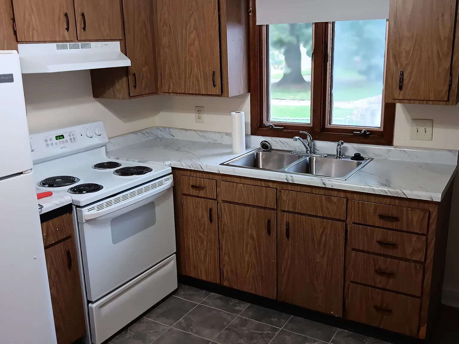 2 bed, 1.5 bath, 800 sqft, $1,100 — Photo 4