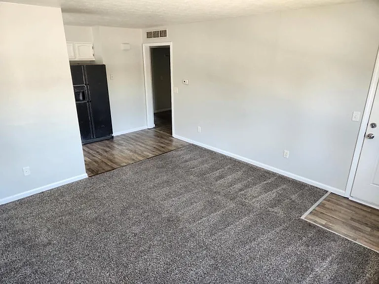 1606 Tippecanoe Dr #C2 — Photo 1