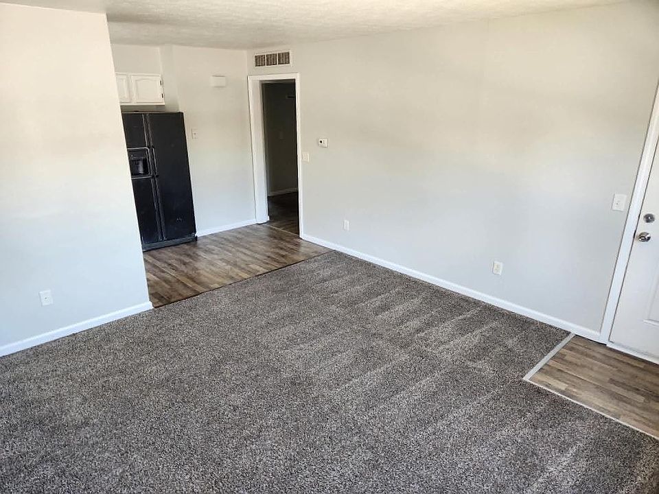 1st image of 1606 Tippecanoe Dr #C2