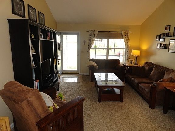 5th image of 227 Spurgeon Dr