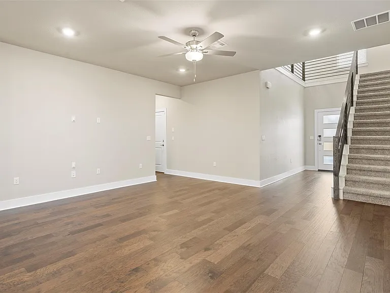 15701 Oglethorpe Dr #100 — Photo 8