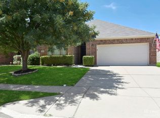 2856 Maple Creek Dr, Fort Worth, TX 76177