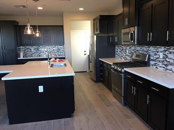 4th image of 1323 Larkspur Dr