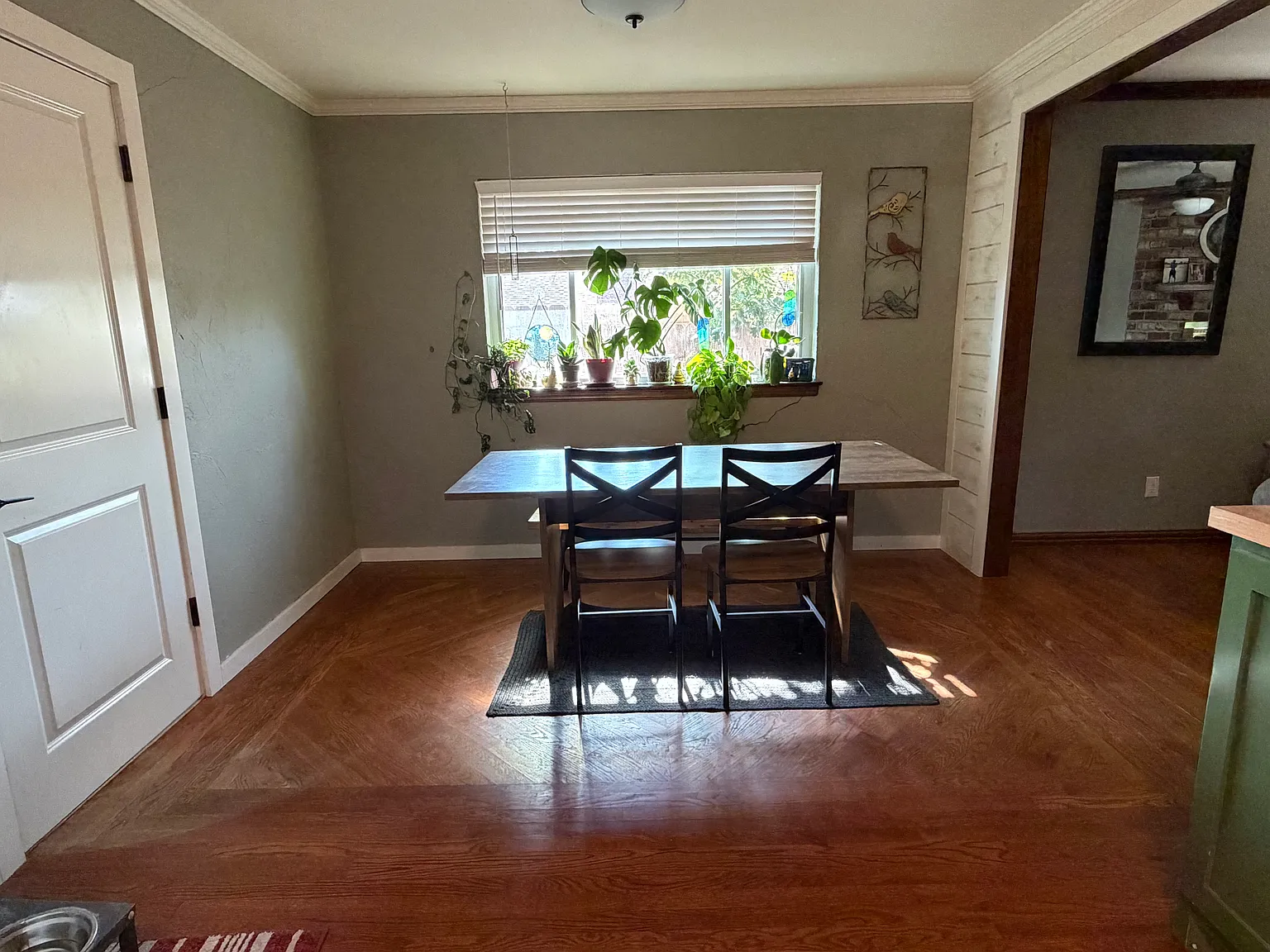 3 bed, 1160 sqft, $1,600 — Photo 3