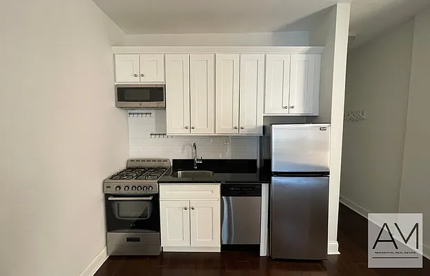 Rented by AM Residential | media 2