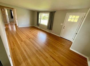 6104 Lakeshore Rd, Cicero, NY 13039