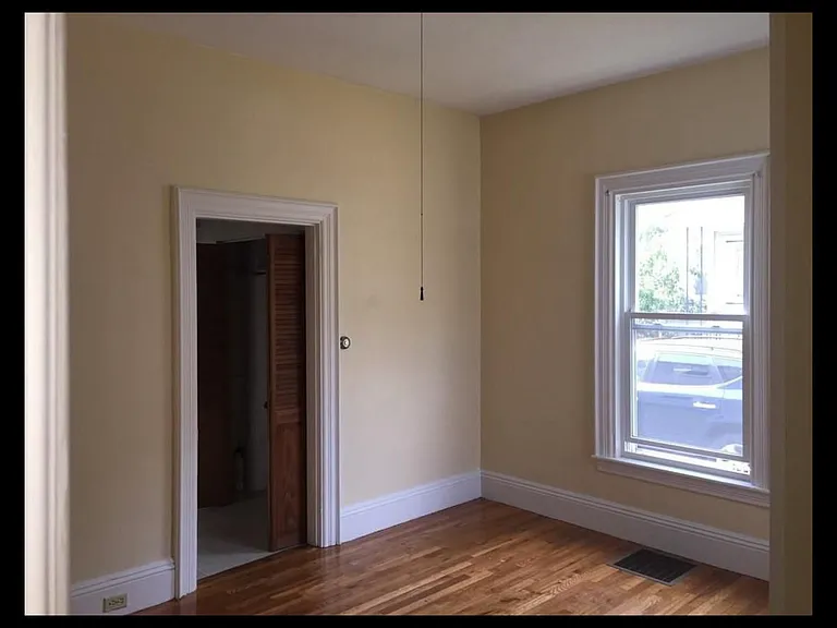 225 Arlington St #1 — Photo 5